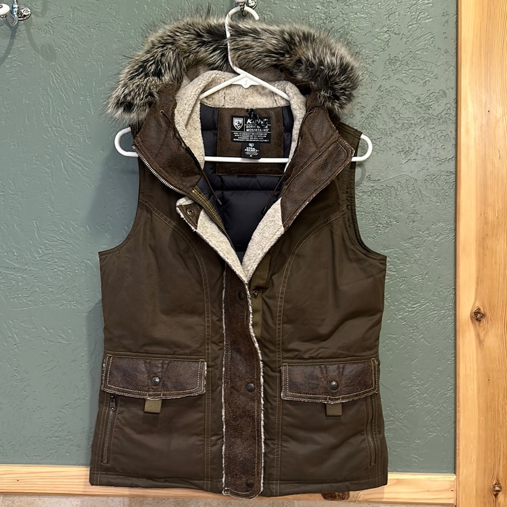 Brown Fur-Trimmed Women's Vest